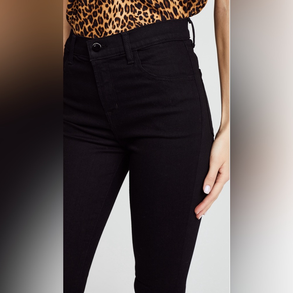 Like New J Brand Maria High Rise Photo Ready Jeans, Size 26 in Black